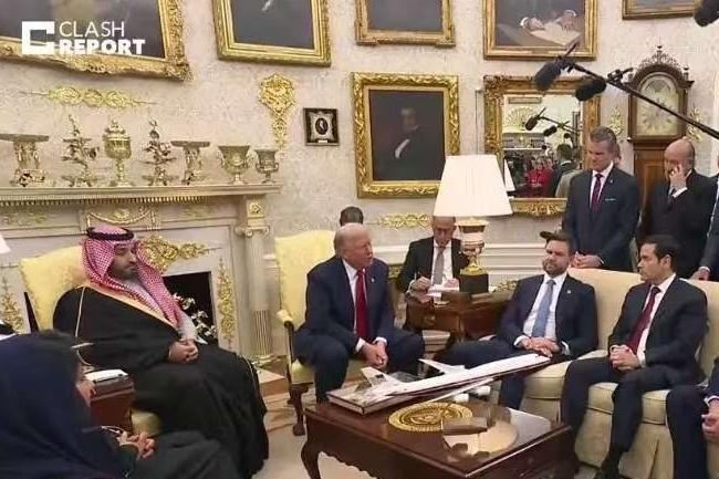 11月19日，特朗普今天与沙特王储会晤时称:“我和爱泼斯坦没有任何关系，几年前我