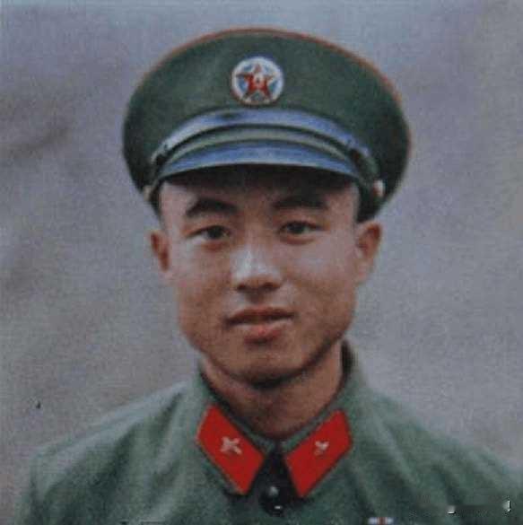 傅平山，1957年1月生于天津塘沽，1976年12月入伍，1977年入党，原38