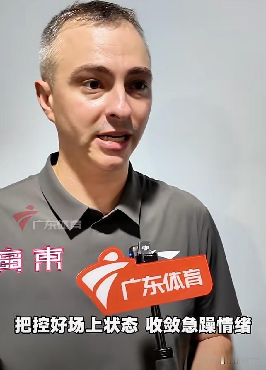 广东男篮调整阵容！昨天晚上，广东男篮81:89输给深圳男篮。虽然陈海涛并没有责