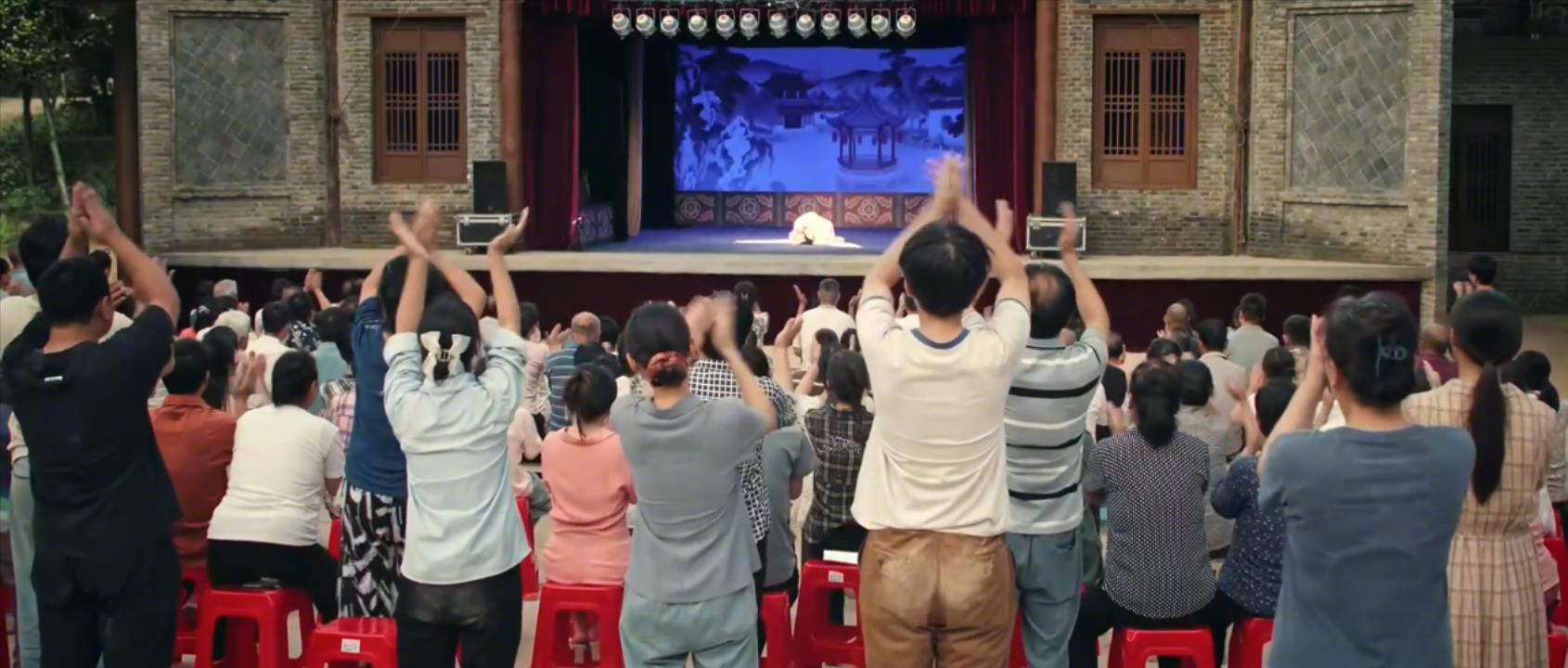 《主角》追完，48集的时间能看20部电影了，但还是觉得好值。人生如戏，戏如人生，
