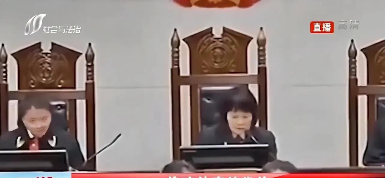 杭州一男子外卖被偷8次，点变态辣蛋挞反击，8岁邻居孩子辣伤。2023年的