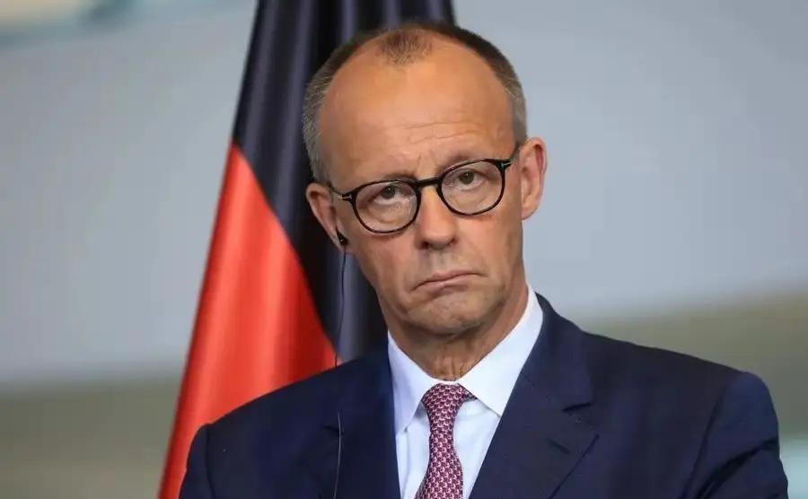 德国总理:他们为了利益不择手段，非常无情！12月13日，德国总理默茨在巴伐利亚