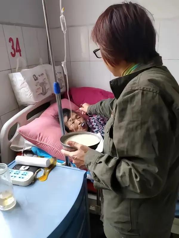 贵州icon一男子重病，妻子卖房救夫，谁料，男子病好后，妻子却坚决要离婚贵