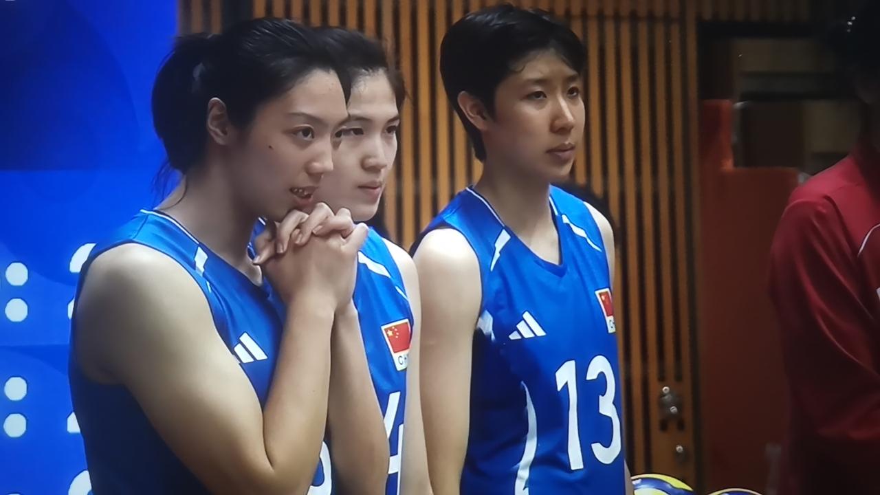 2026亚运会女排半决赛🇨🇳中国女排VS泰国女排🇹🇭第一局:🇨?
