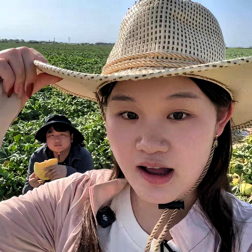 恕我直言张家齐配不上全进华。华哥虽然是农村出身，学历也不高，可是他闯出来了，