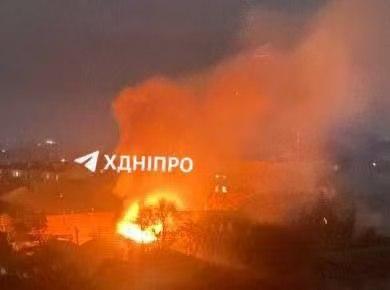 俄军数百枚导弹和无人机，一夜50次爆炸！德国电视台称，乌克兰能源企业被炸得就连金