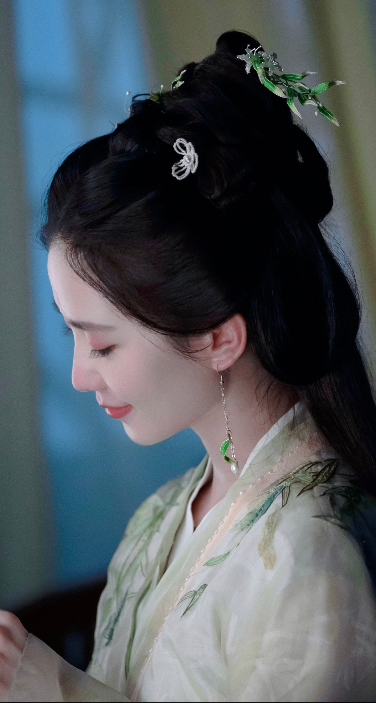 调色淮竹绿刘诗诗破碎感好强好喜欢东方淮竹这套妆造