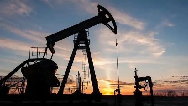 阿联酋退出欧佩克4月28日，阿联酋宣布自5月1日起退出欧佩克