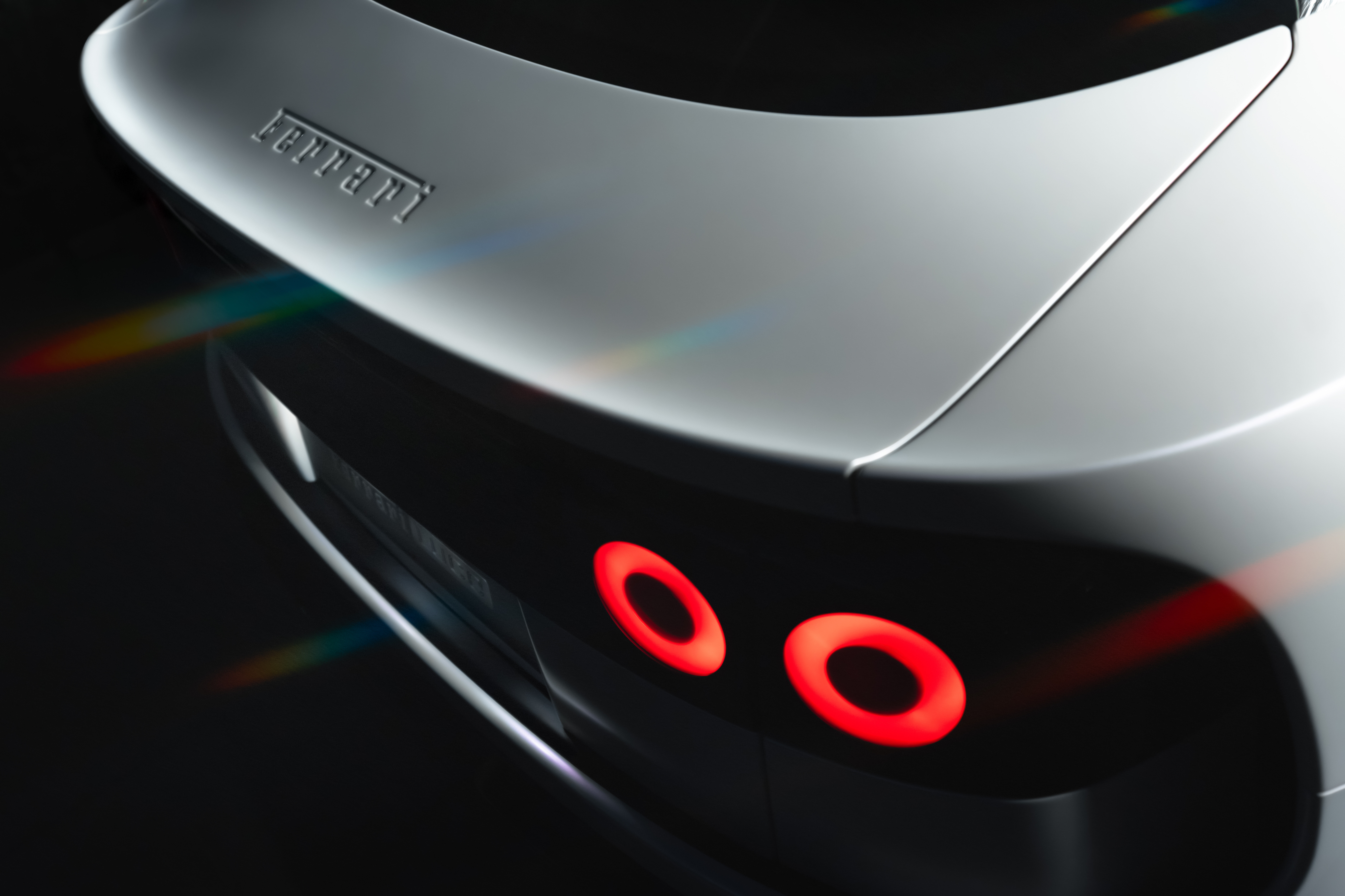 FerrariLuceTailorMade这是“Luce”项目中的首款量产底盘，被命名为“底盘0号”