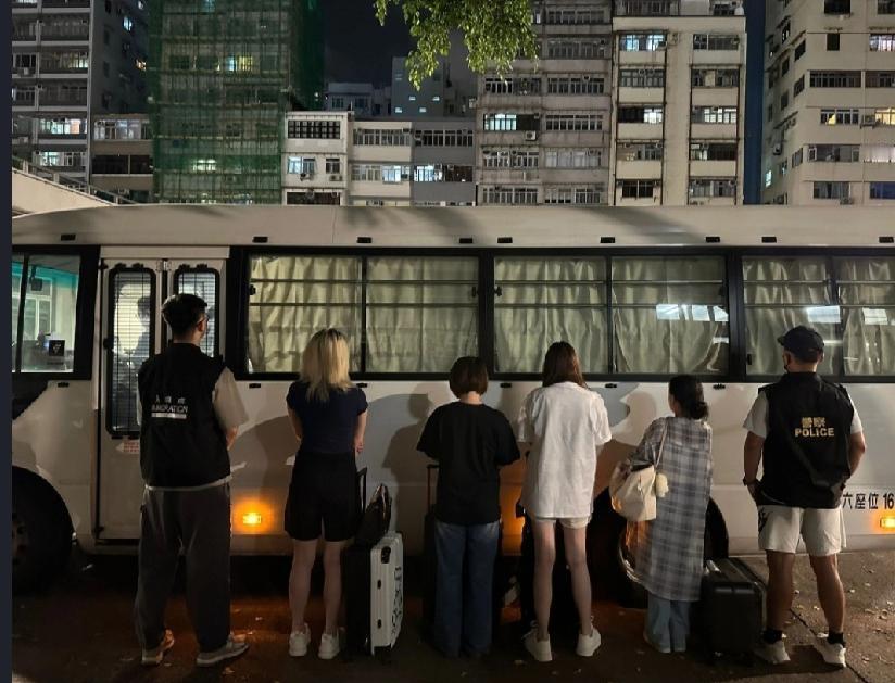 香港旺角警区联同入境处人员根据线报及深入调查后，今日（13日）在区内展开代号「冠