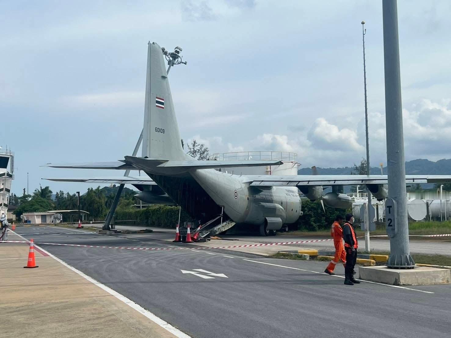 烽火问鼎计划泰国空军一架C-130运输机滑出跑道撞上电线杆皇家泰国空军发言人、
