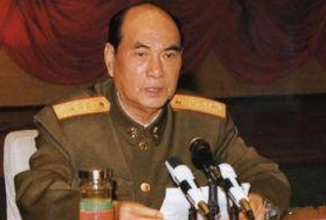 张万年真是后来居上。1985年当李九龙，傅全有，刘精松直接由军长，被破格提拔