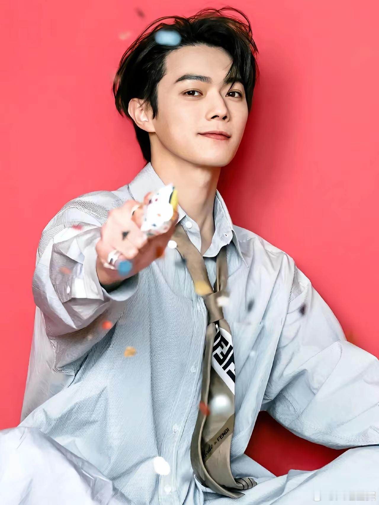 我有预感​许凯这事出来以后​娱乐圈的男女艺人，以后估计都不敢再找圈外的人当男女朋