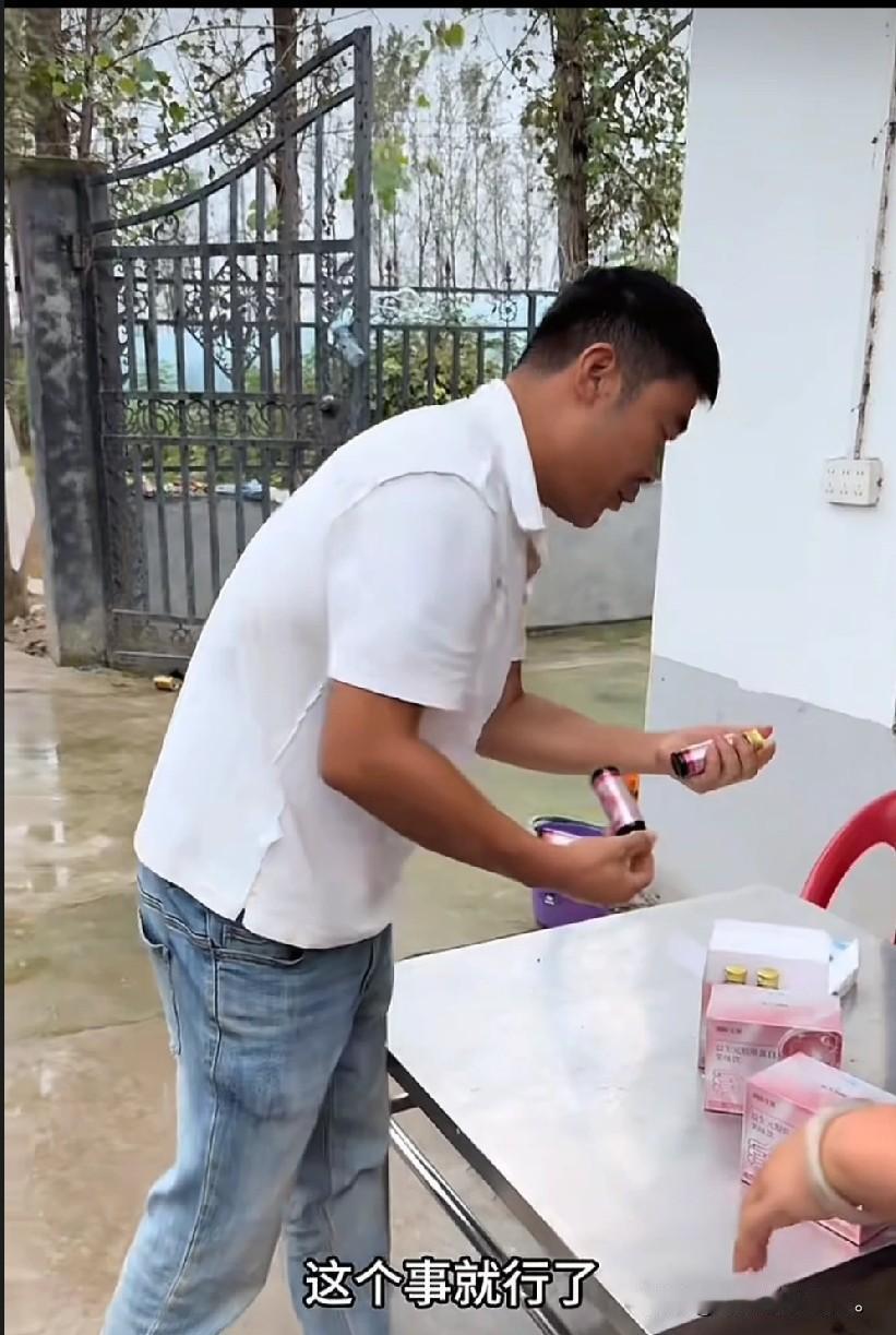 小故事！这半熟办事可真会赶时机呀，赶到李佳盖房子，正是用人的时候，