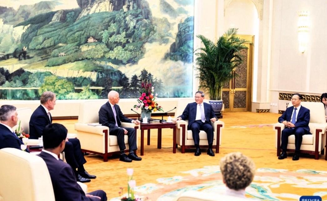 罕见互动！美议员代表团访华，双“最”评价中国，释放和平共存信号据媒体报道，9月