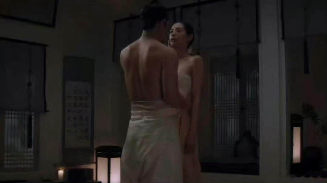 #池昌旭脱粉#《挑情丑闻》争议真的越吵越凶！不少网友看完吐槽池昌旭剧中身材状态一般，还有大尺度戏份疑