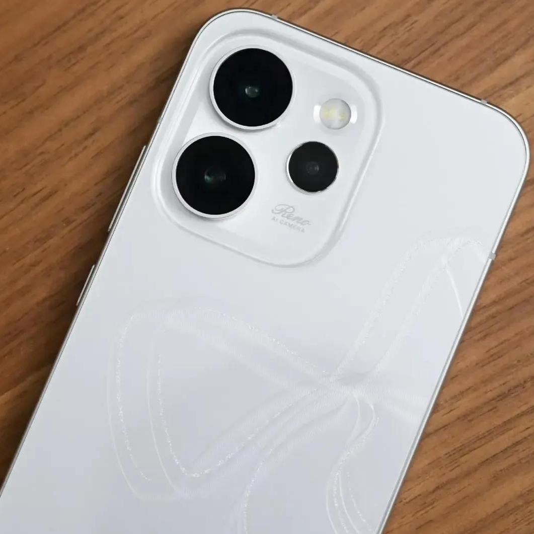 用了俩月！OPPOReno15Pro真实体验和吹的不一样网上把它吹成