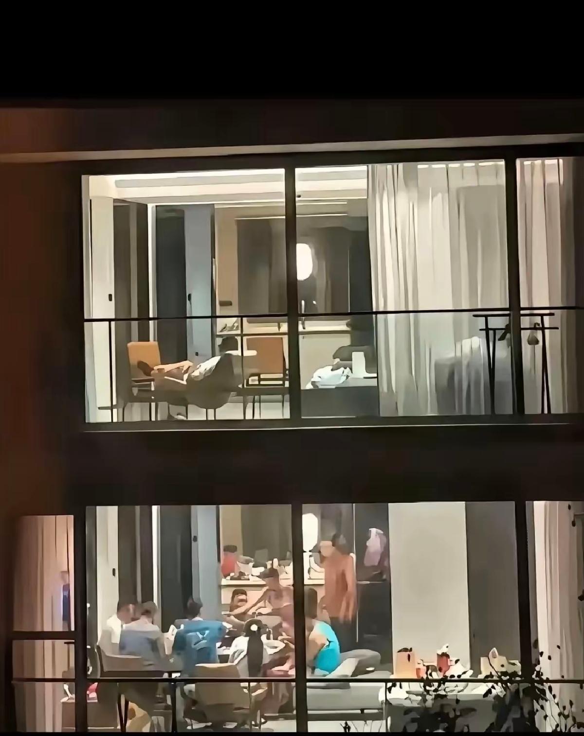 楼上楼下两种不同氛围，你喜欢哪一种？