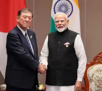 日本对东大摊牌，准备考虑向印度投资10万亿！ 就在王毅外长离开印度不久，日本