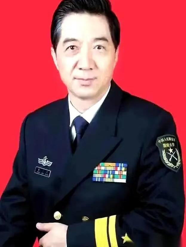 局座张召忠最近提到一个极度反常的现象：但最离谱的不是人多了，而是这帮老外落地后的