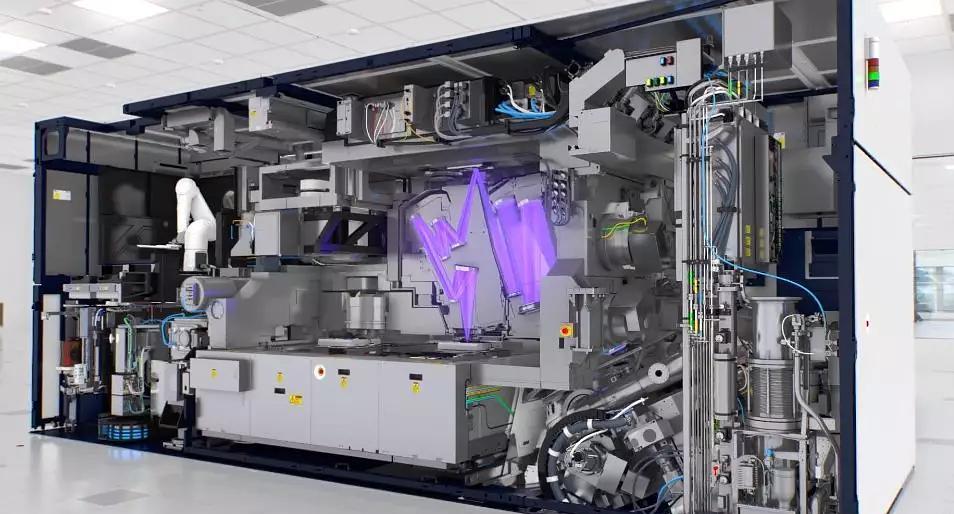 荷兰给ASML松了口子，中国还能继续买DUV光刻机。这事儿看着是技术限制，实则