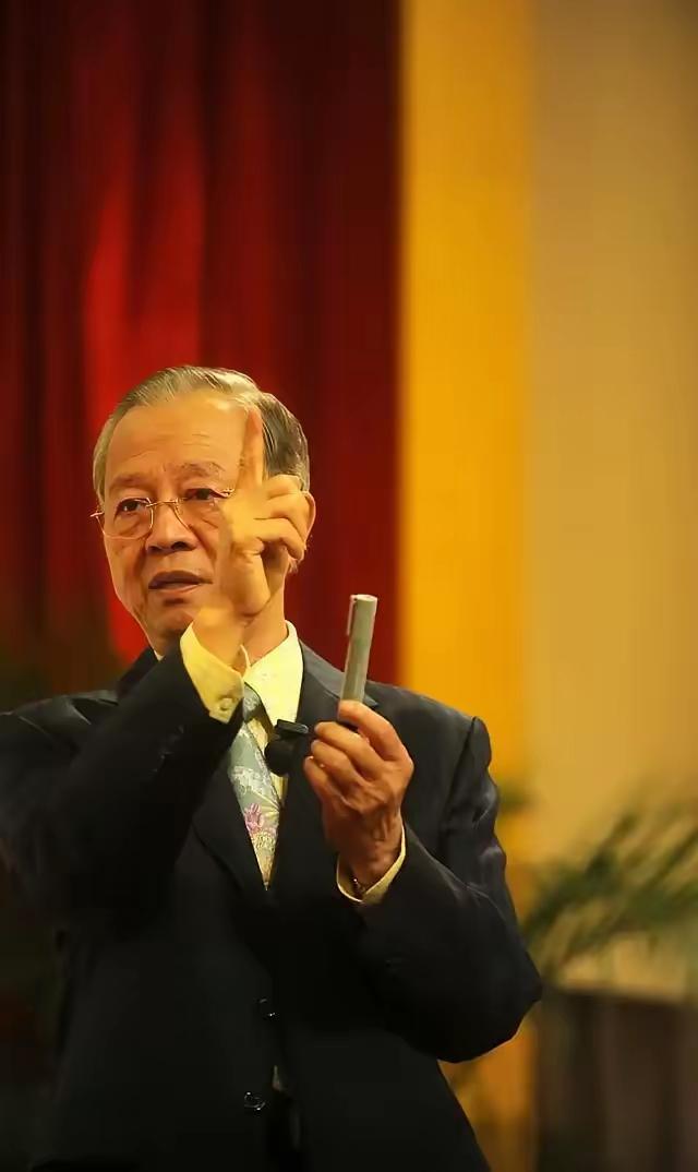 曾仕強先生说：“千万记住，人这辈子最大的灾难，是从你接触了错误的人、待错了地方开