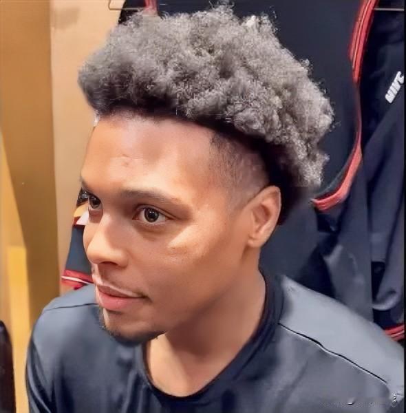 猛龙旧将洛瑞终于说出了心里话！今天洛瑞接受采访，谈到以后被猛龙退役球衣的话题