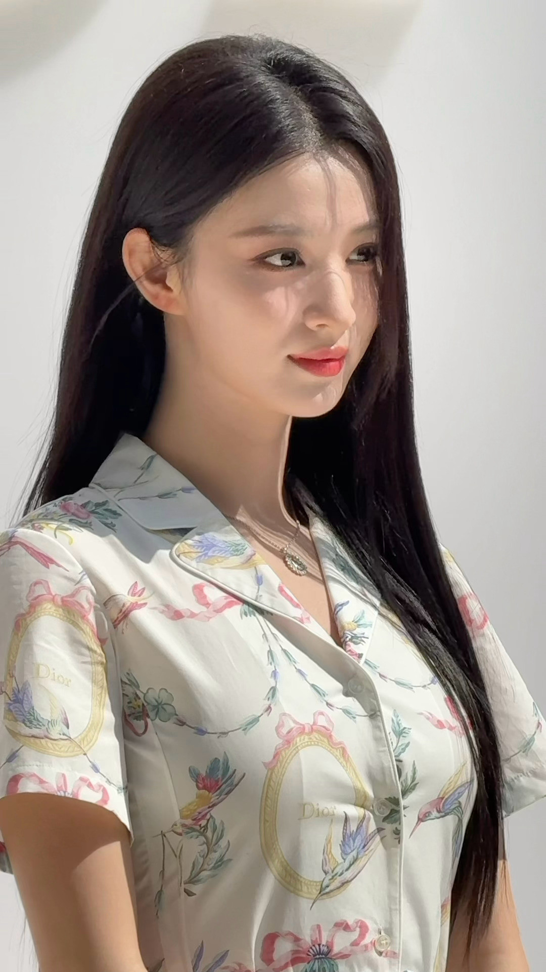 王楚然真的是明艳大美人深圳迪奥活动