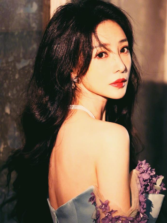 柳岩自爆：我妈妈没有重男轻女，但直到30多岁，我才发现，她的确偏心我哥。大张伟听