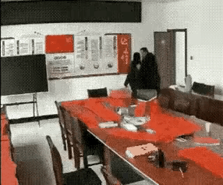 突然想起有监控