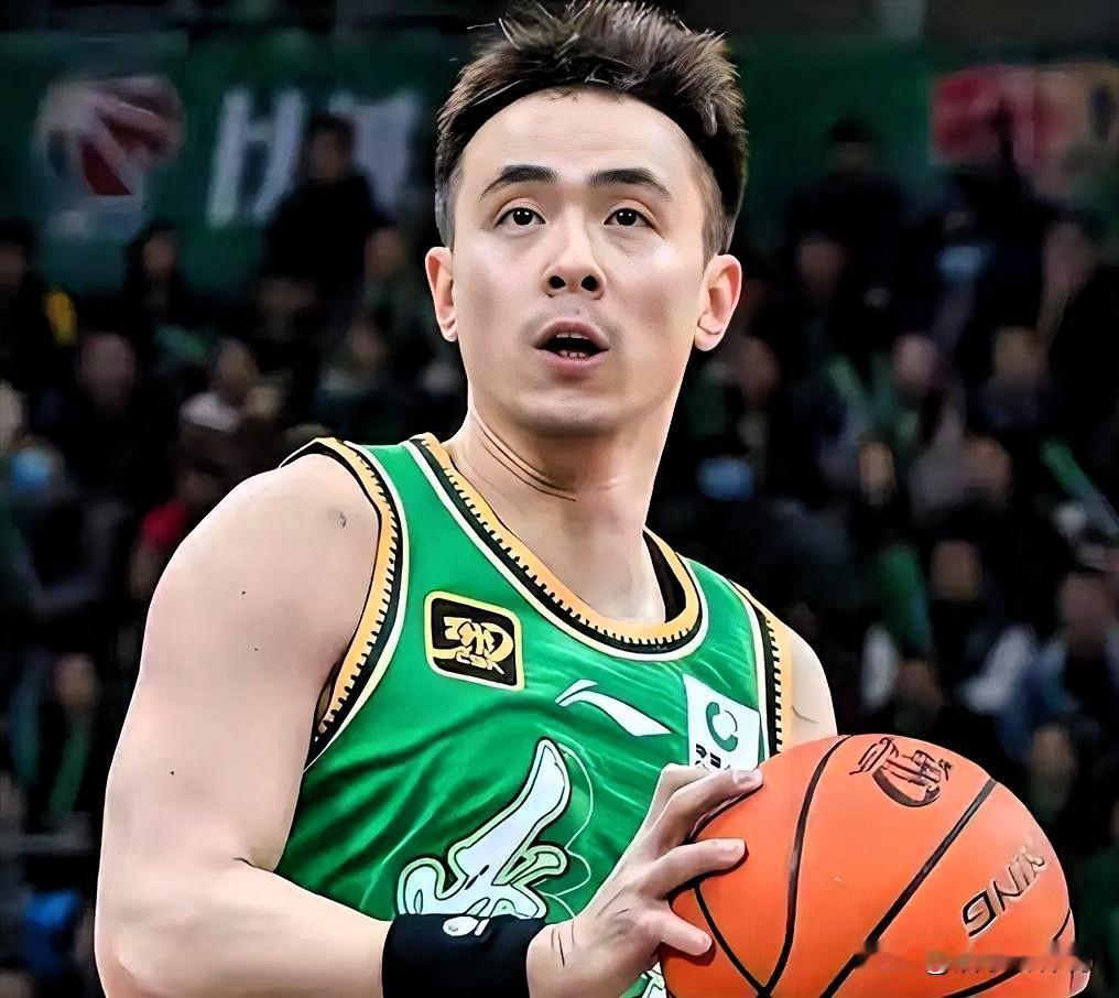 就在今天，12月12日，传来了辽篮新的动态消息，其中关于赵继伟的最值得高兴。一