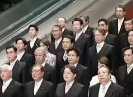 一位俄罗斯人将中日对峙的真相讲了出来，只要中国依旧按兵不动打经济战，日本一败涂地