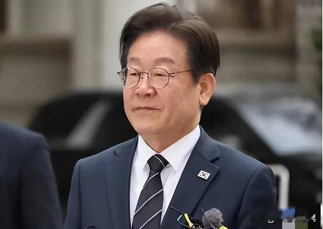 韩国商船硬闯霍尔木兹海峡！2026年5月20日讯，韩国现代商船集团旗下超大型原