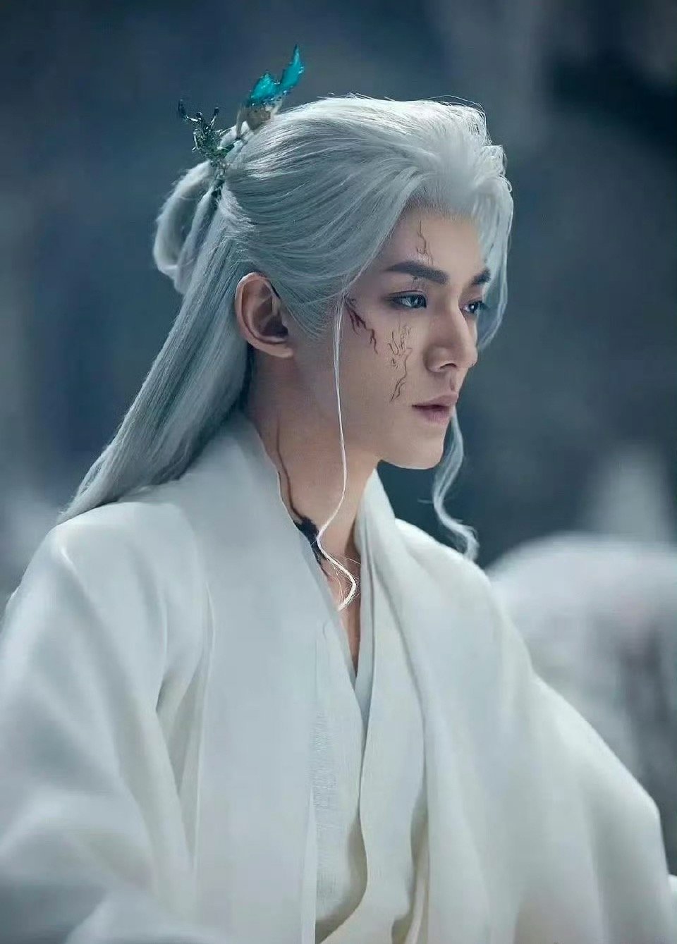 男明星白发古装对比，成毅，侯明昊，邓为差距明显