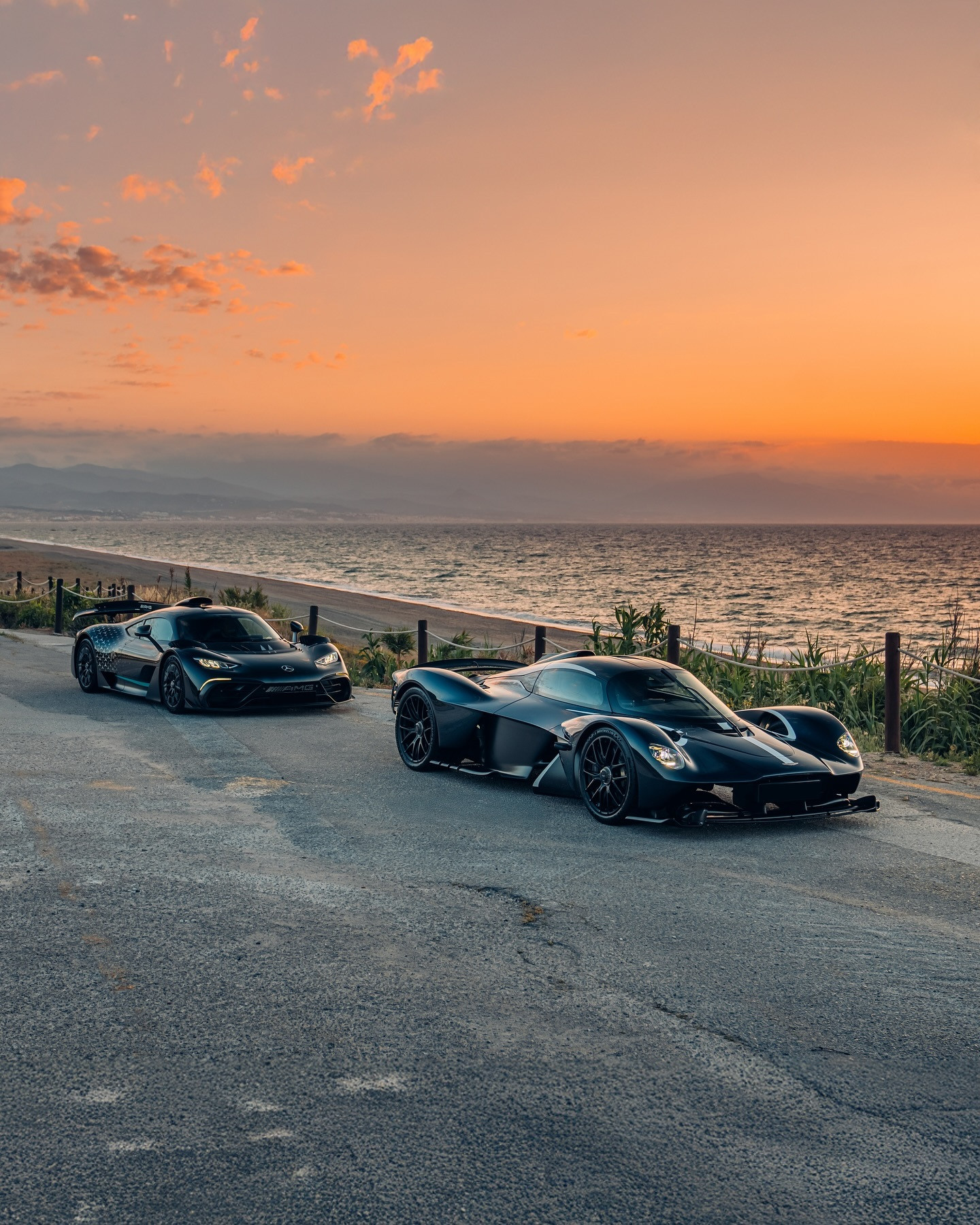AstonMartinValkyrie&AMGOne阿斯顿马丁奔驰am