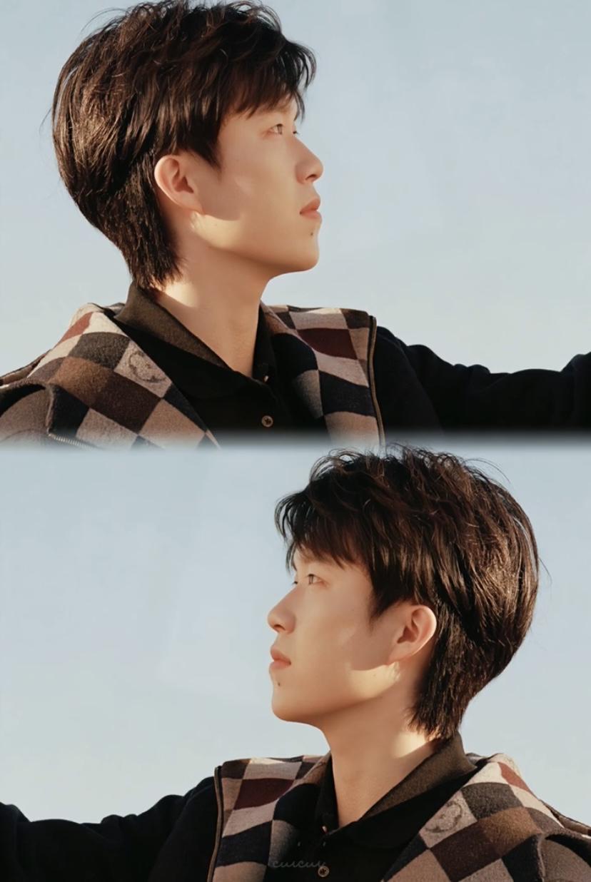 谦谦君子，温润如玉，谁懂，王楚钦这本杂志的感觉！这本在故宫拍摄的杂志，开拍3分