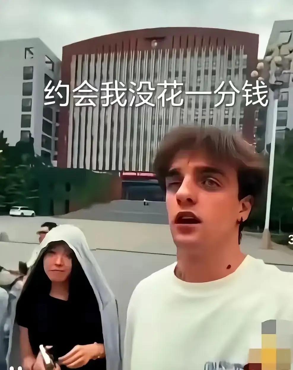 这下好了，不仅乌克兰妈妈知道，全国人民都知道了。乌克兰在华留学生拍摄视频炫耀:约