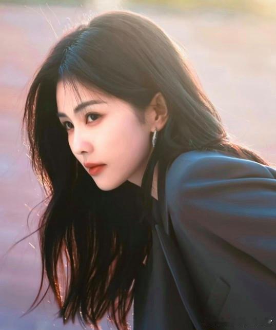 1.杨洋在《花少2》里确实算得上最单纯的一位。当时年纪最小的他，每天最关心的就是