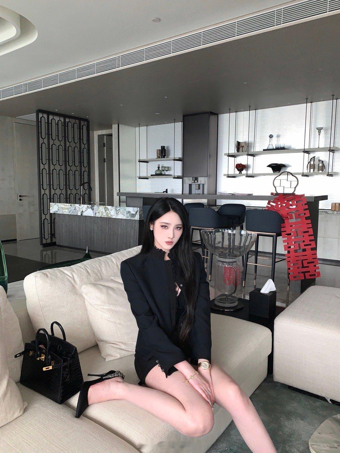 🖤ྀིྀི​​​