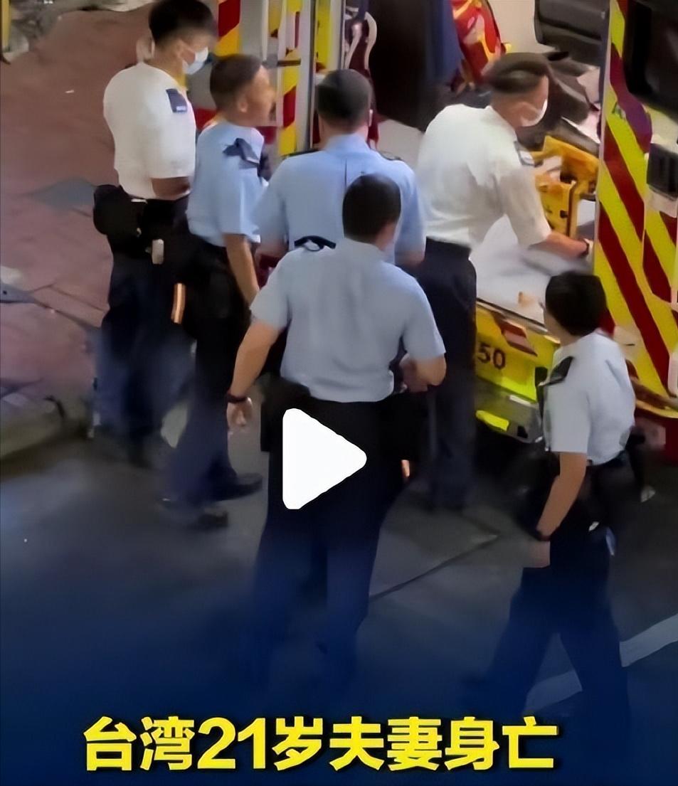 走之前事先把她喂饱了的。寂静的走廊里，钥匙缓缓插进锁孔，随后转动，那“咔嗒”