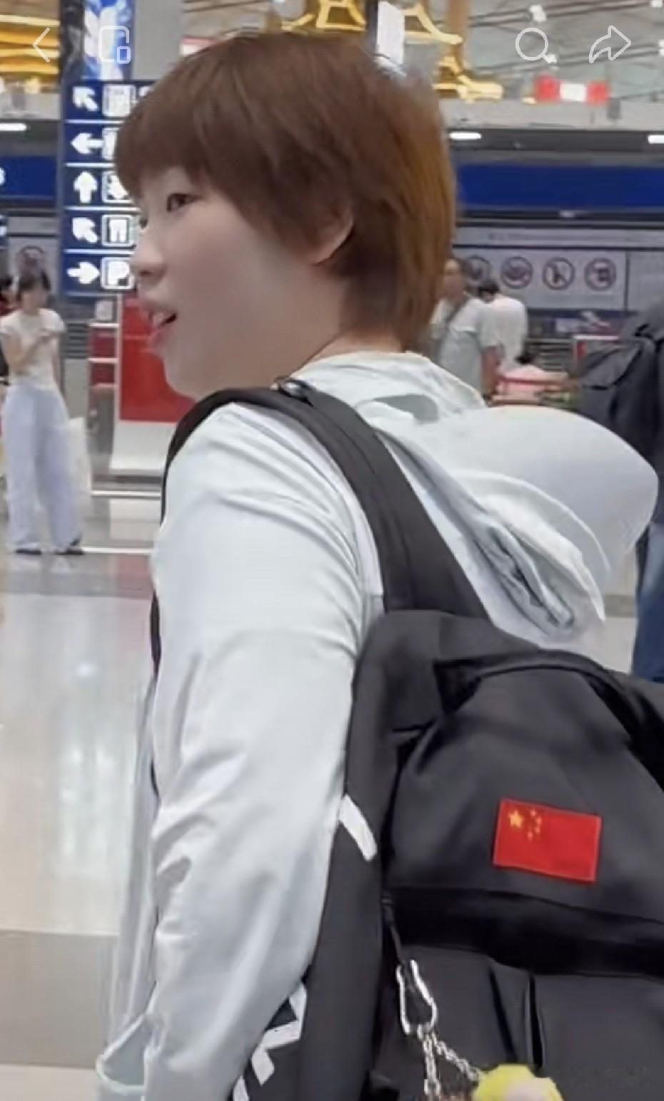蒯曼也从南京出发飞长沙了。全锦赛将于7月13日正式开赛，参赛运动员也都陆续到长
