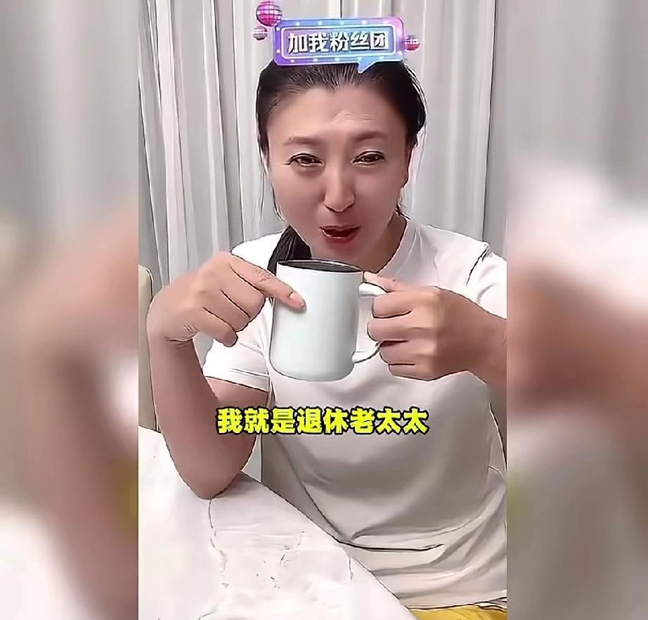 66岁的闫学晶亲口承认，没戏拍了。这简直是晴天霹雳！想当年，闫学晶这个名字就