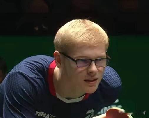 小布今天有点蒙圈，他怎么都想不到，在异国他乡的中国，怎么就突然就冒出来那么