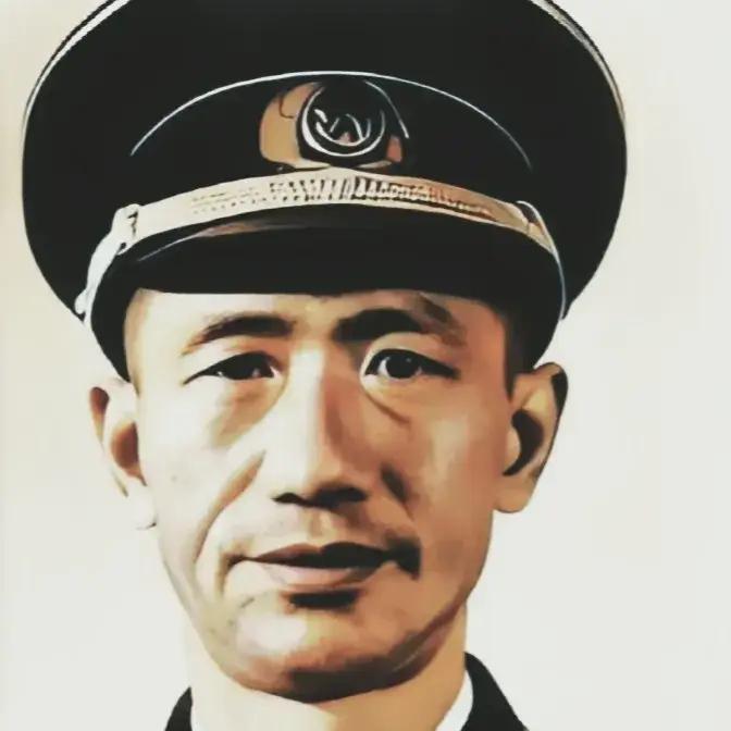 1933年，红九军军长何畏突然拔出手枪，对准作战科长周希汉的脑袋，连开5枪，子弹