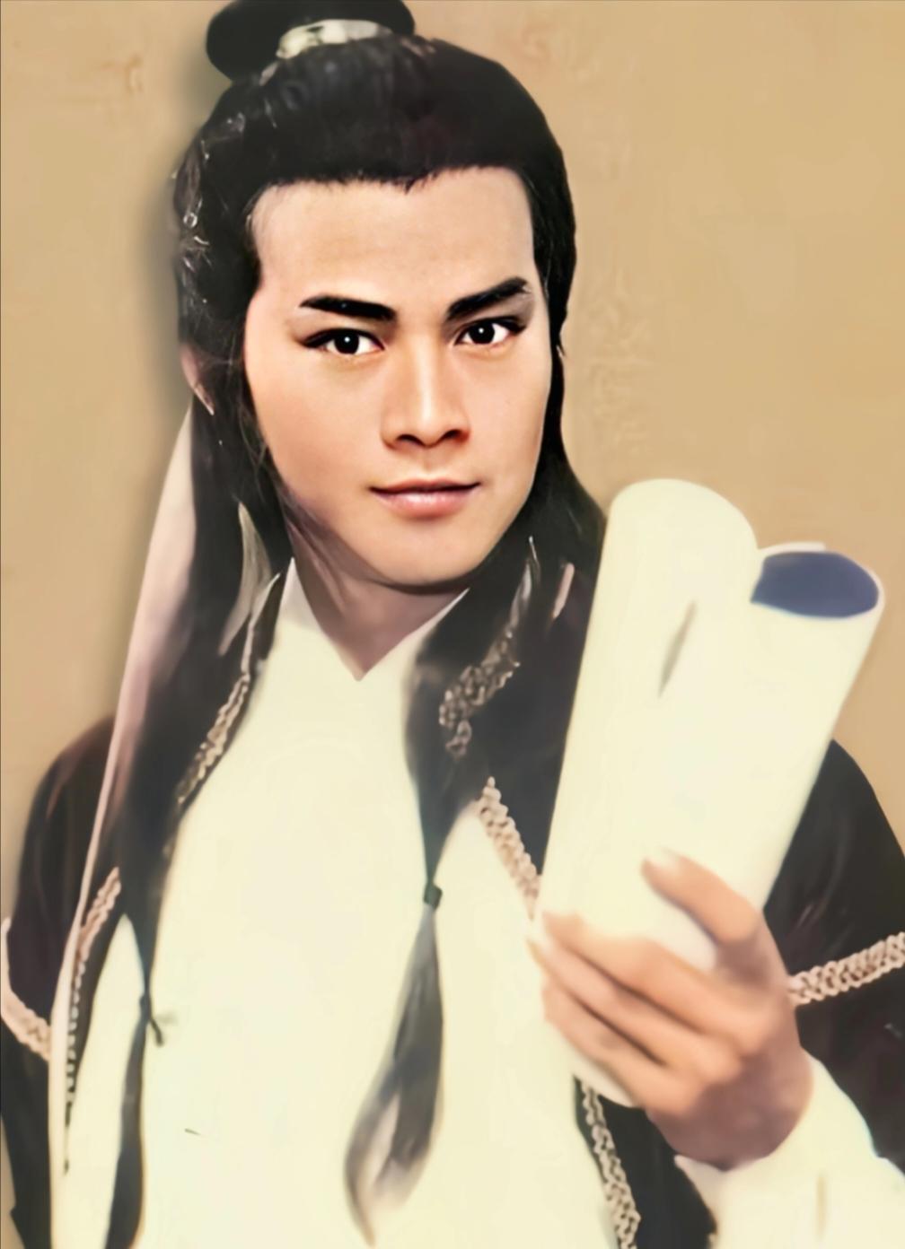 古龙名句，最出名的，莫过于那句：“人在江湖，身不由己。”曾经有无数人把这句话