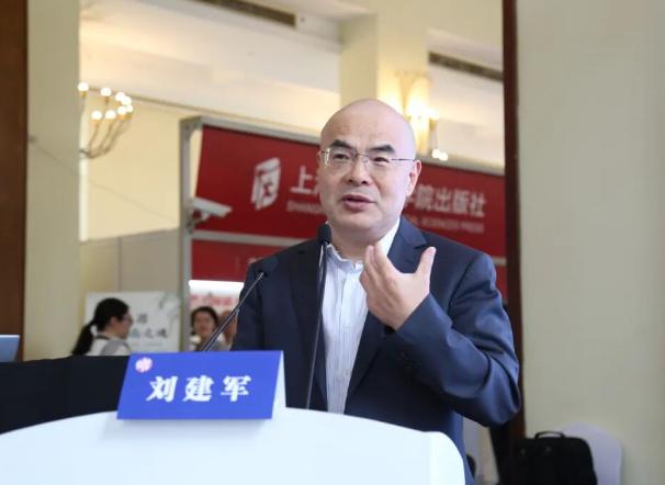 这话说出来，不少学者脸都挂不住了！复旦一位知名学者在论文里抛出狠观点，"所有