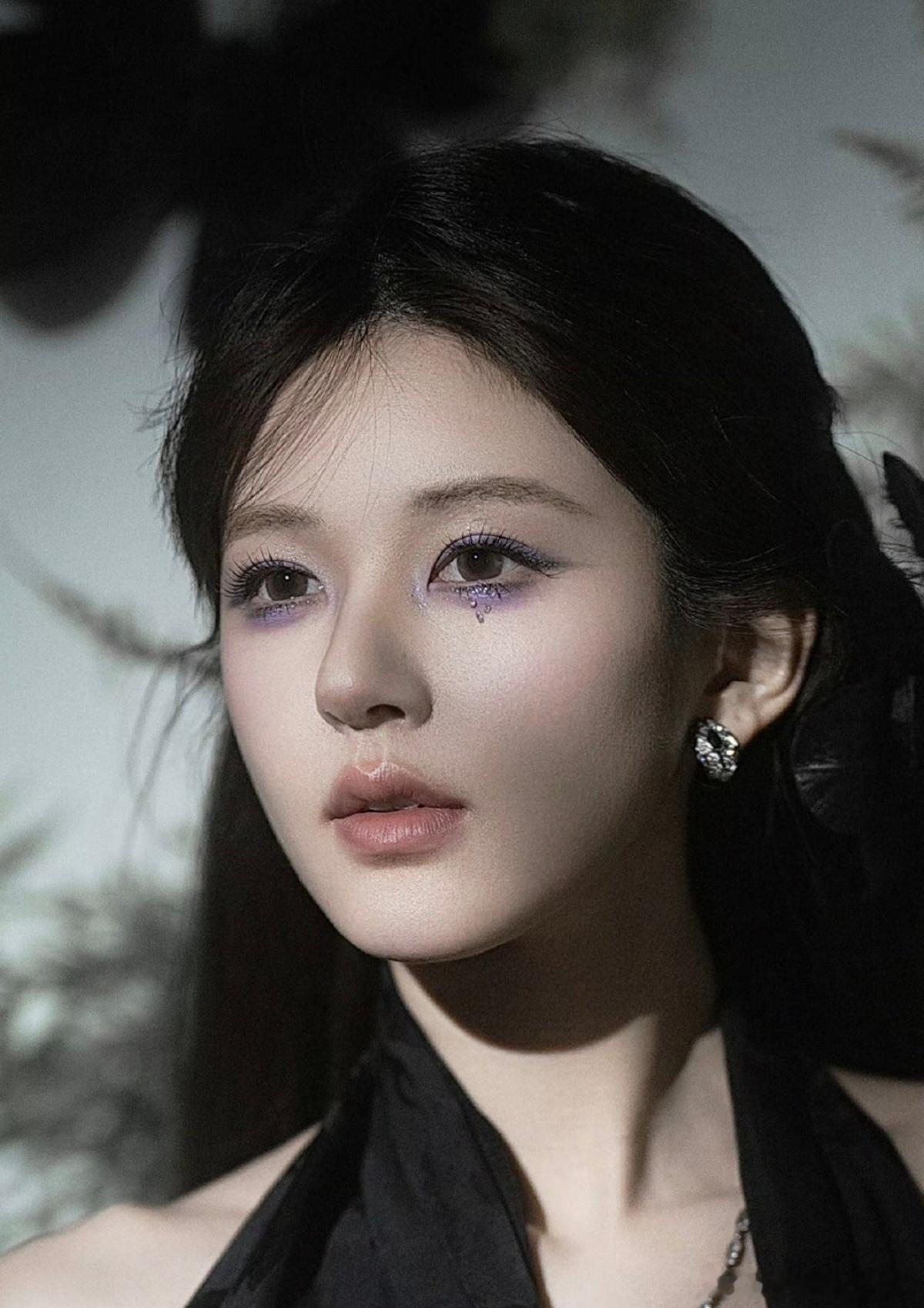 赵露思虞书欣同款妆容，谁赢了？