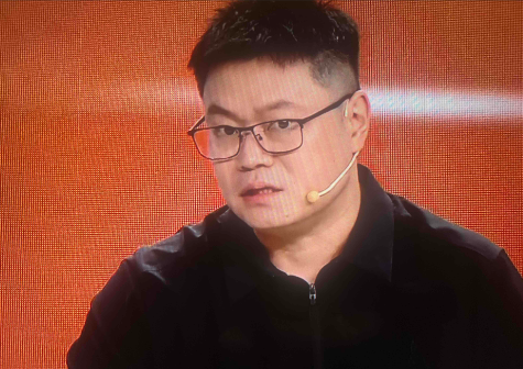 向鹏3-1科顿，原国手侯英超点评比赛，很有道理“向鹏之所以能逆转，最重要的一