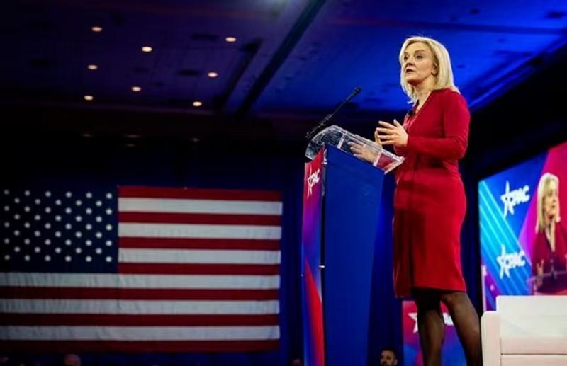 高市下台的时间其实已经开启了倒计时！她现在的情况，跟英国的特拉斯有些相似。当然，