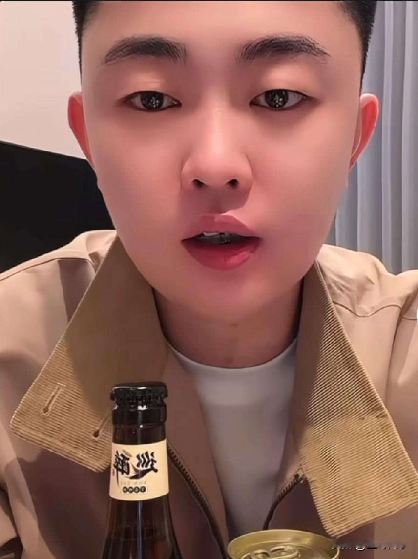 巴扎黑爆料线下和方丈合伙开公司！巴扎黑透露将和方丈一起回葫芦岛，他俩线下和小成